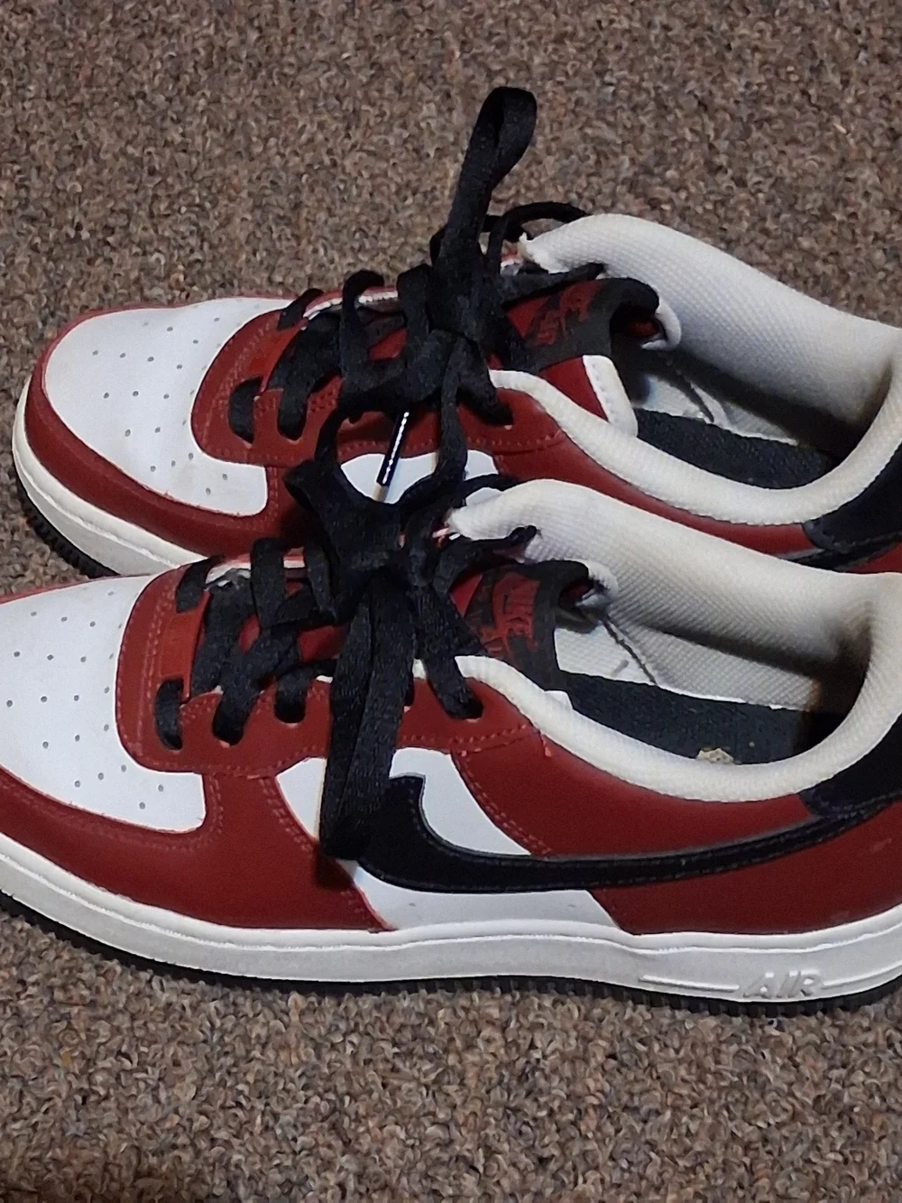 Nike Men’s AF 1 Low-Top Sneakers in Burgundy, White & Black 6y / 8w